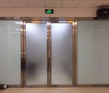 不锈钢玻璃宅男视频网站门